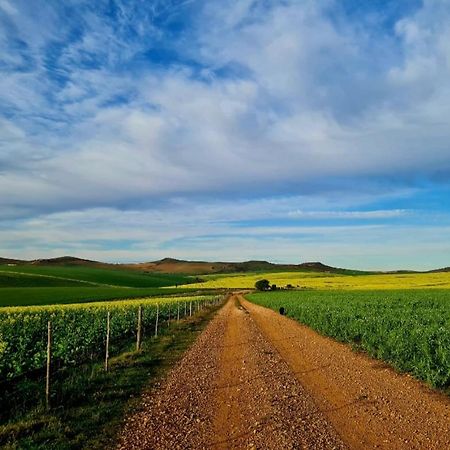 Die Blouhuis Farmhouse Retreat With A Hot Tub Cloeteskraal Bagian luar foto